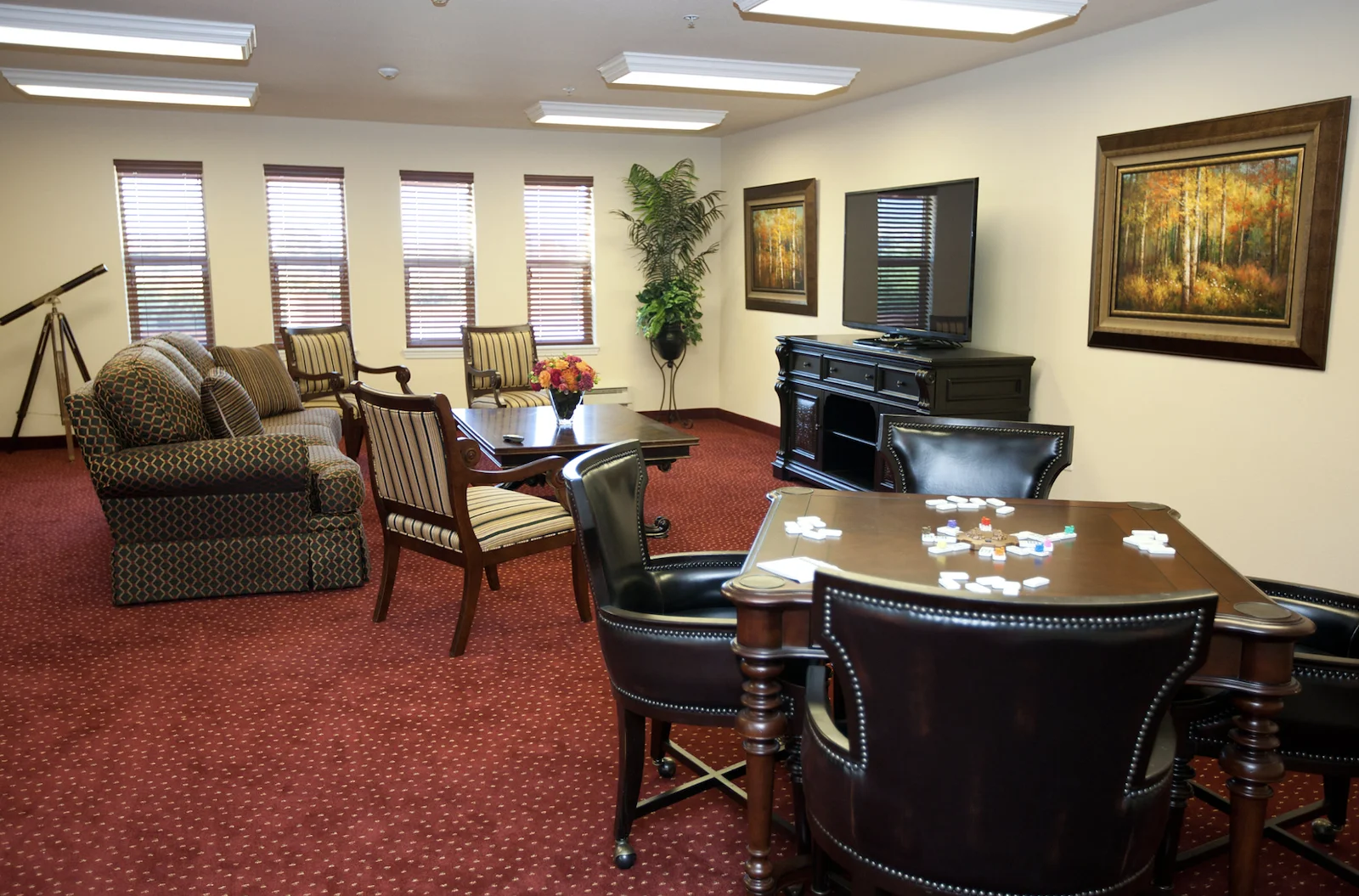 Desert Springs Gracious Retirement Living Hawthorn Senior Independent Living in Oro Valley, Arizona community room