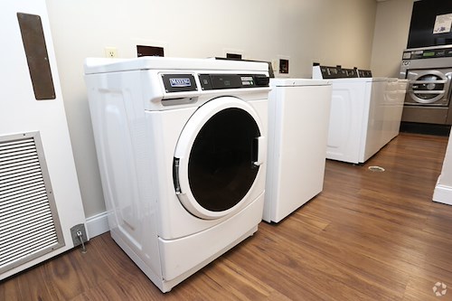Image of Rose Tower Apartments (8)