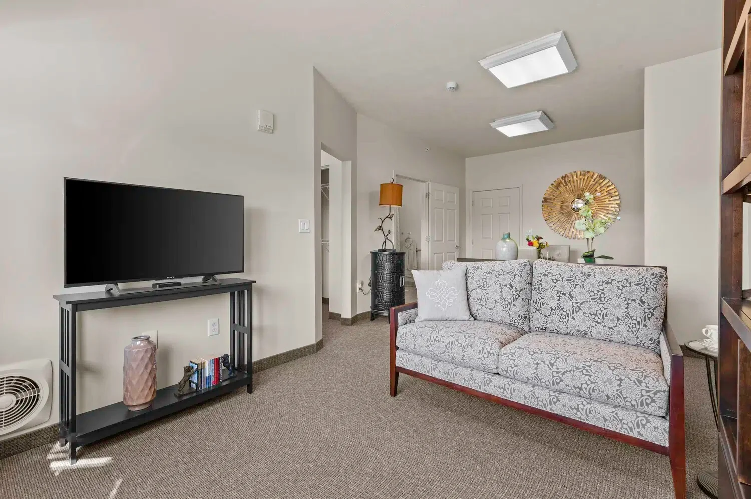 Image of Linden Square Assisted Living Center (6)