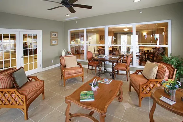 Image of Luther Oaks Senior Living (6)