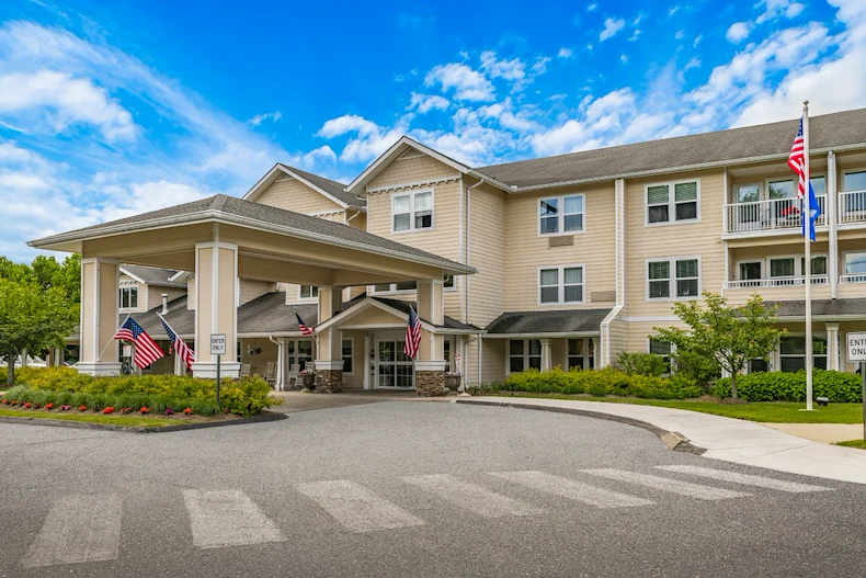 Image of Holiday White Oaks (1)