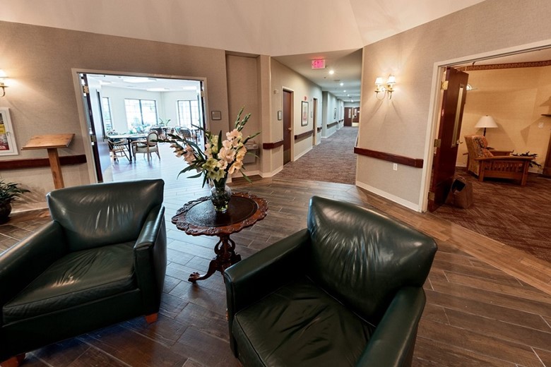 Image of The Oaks - Carrollton (Assisted Living) (4)