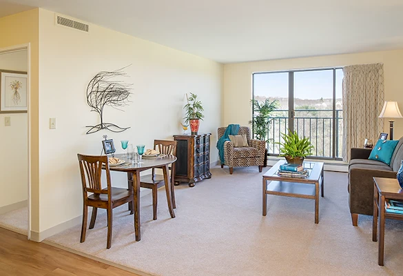 Image of AVIVA Country Club Heights (8)