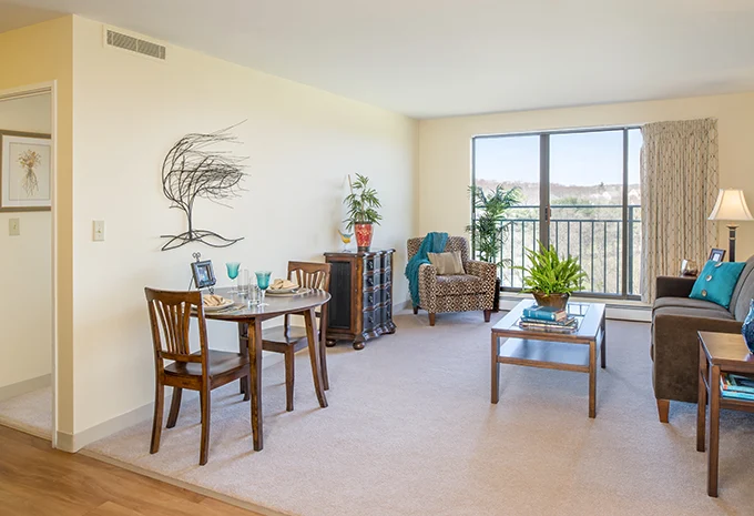 Image of AVIVA Country Club Heights (8)