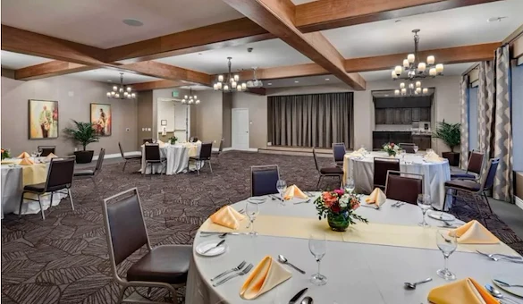 Image of Oakmont of Fullerton (4)