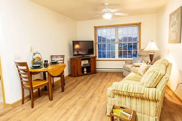 Image of Oak Park Place Dubuque (8)