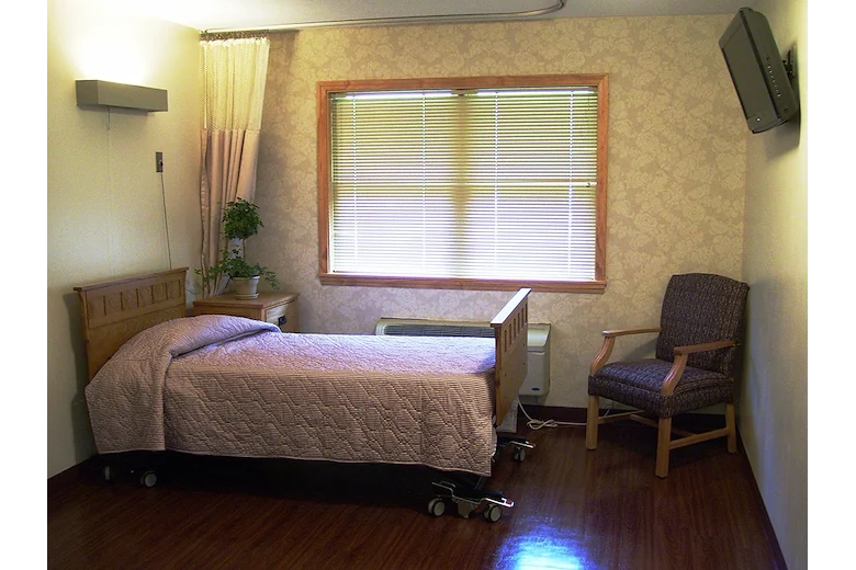 Image of Rae Ann Suburban (5)
