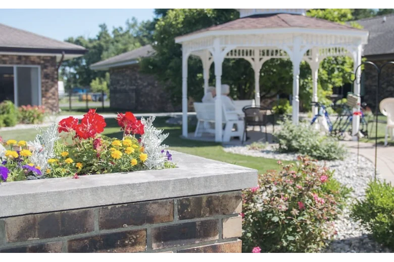 Image of White Oaks (1)