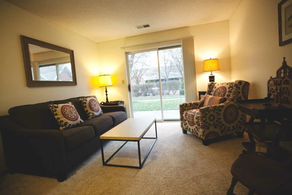 Image of Nye Square (2)