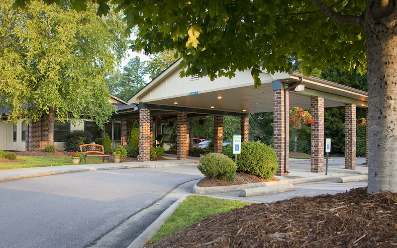 Image of Laurels Of Chatham (2)