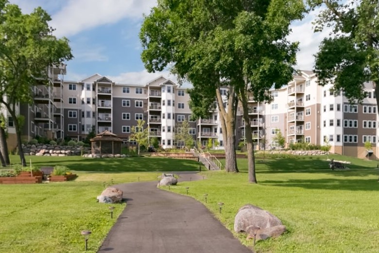 Image of Applewood Pointe of Champlin Cooperative (2)