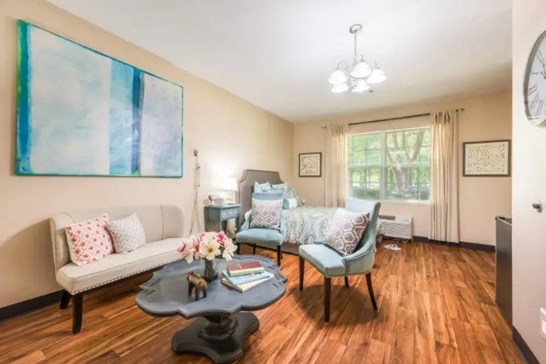 Image of Briar Glen Alzheimer's Special Care Center (1)