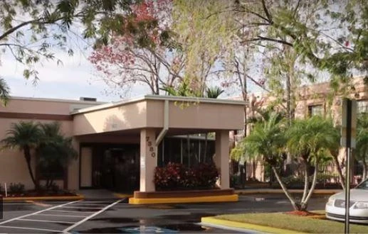 Image of Tierra Pines Center (1)