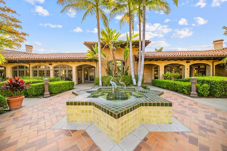 Image of La Vida Real (10)