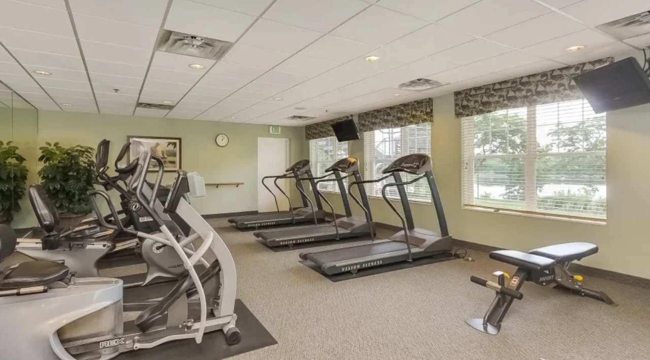 Image of Applewood Pointe of New Brighton Cooperative (2)