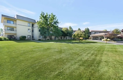 Image of Royal Columbian Retirement Inn (8)