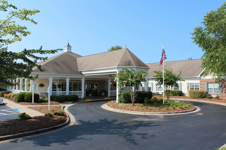Image of Lakes at Gainesville Assisted Living (1)