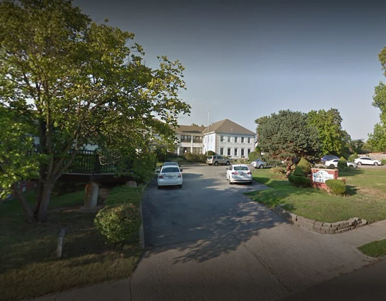 Image of Pine Grove Manor (1)