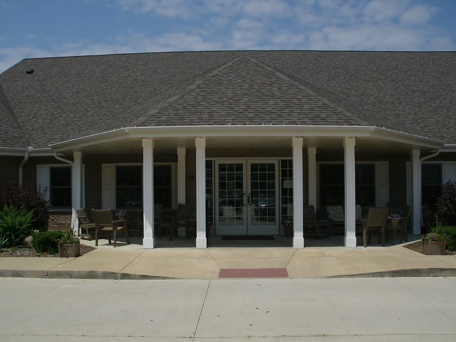 Image of Maple Point Assisted Living Community (3)