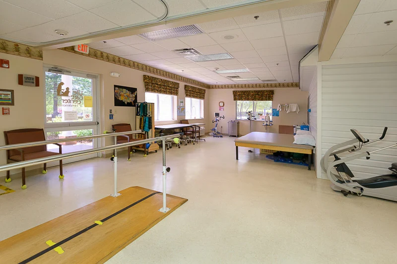Image of Life Care Center Of Hendersonville (4)