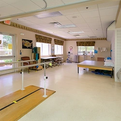 Image of Life Care Center Of Hendersonville (4)