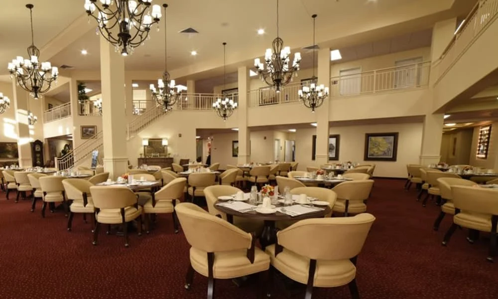 Fairview Estates Gracious Retirement Living Hawthorn Senior Independent Living in Hopkinton, Massachusetts dining room