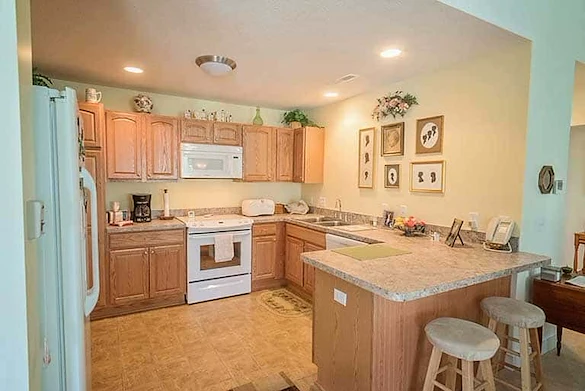 Image of The Chapel Hill Community (5)