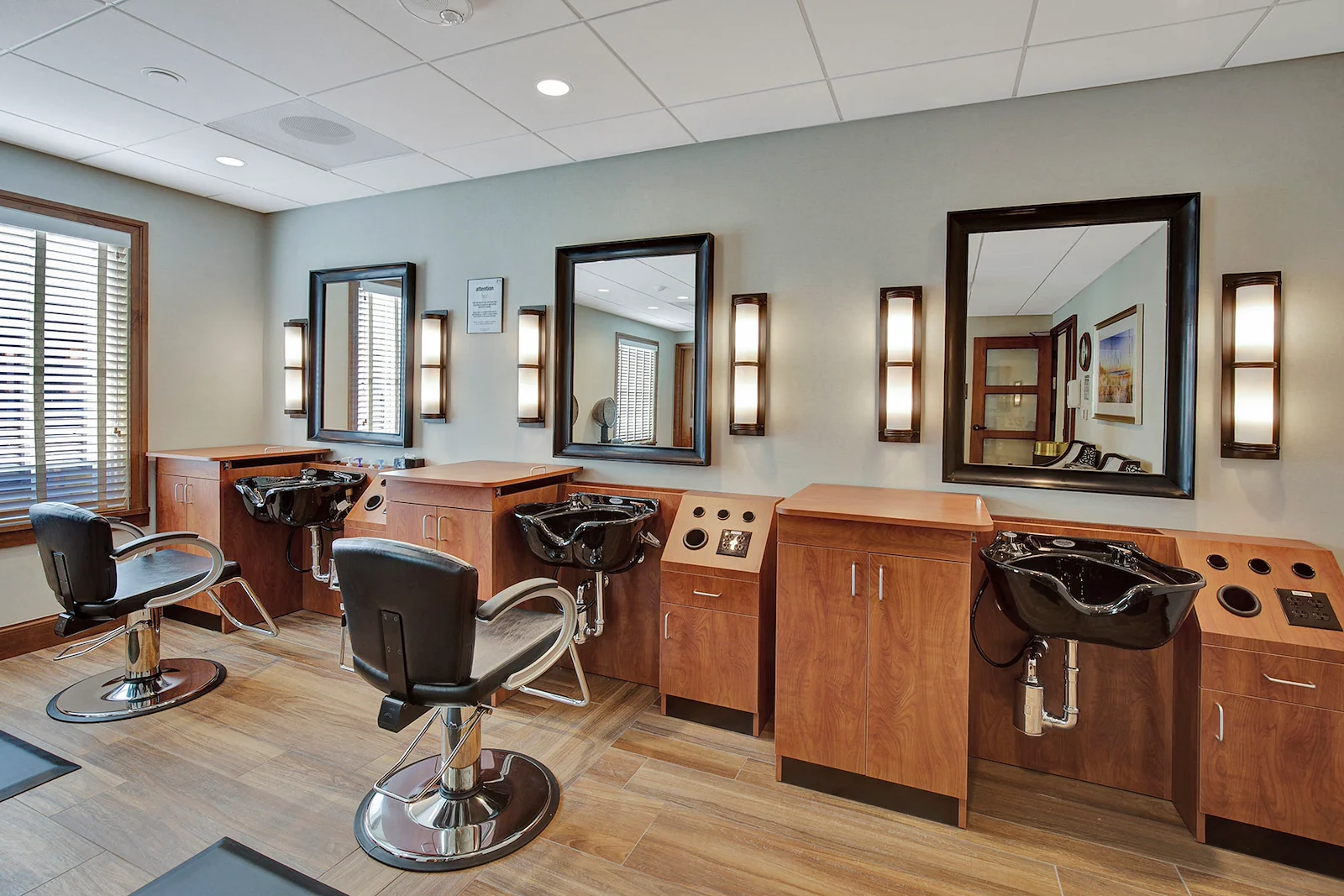 Image of Ridgeview Health Center (6)