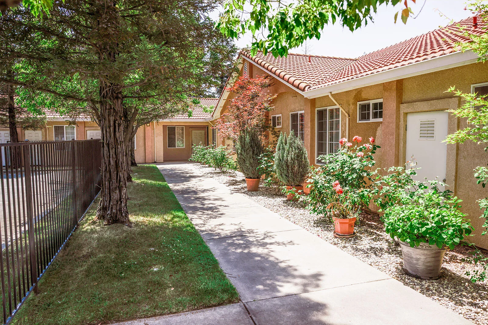 Image of Senior Care Villa of Loomis (4)