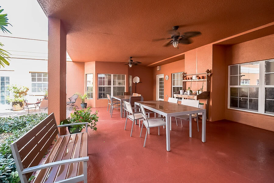 Image of The Collier At Naples (9)