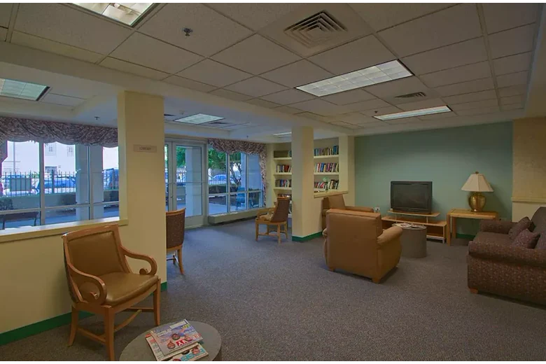 Image of Senior Suites of Central Station (2)