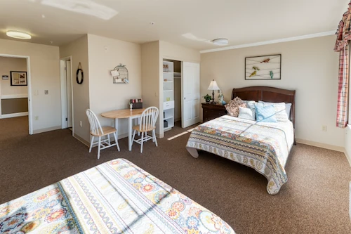 Image of Cedarhurst of Bloomington (10)