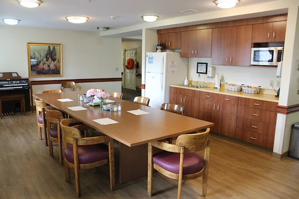 Image of Roselawn Manor Senior Living (6)