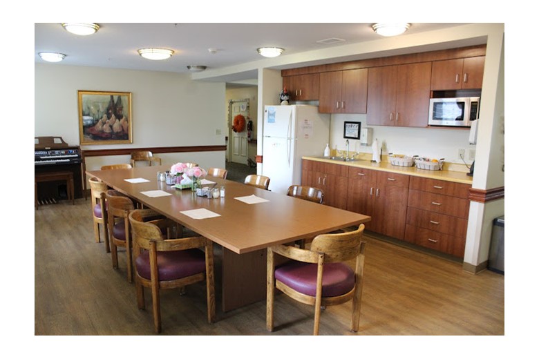 Image of Roselawn Manor Senior Living (6)