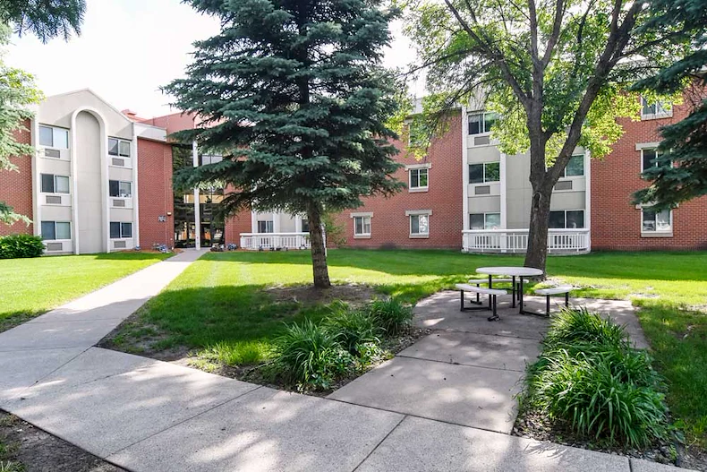 Image of Edgewood Grand Forks 55+ (2)