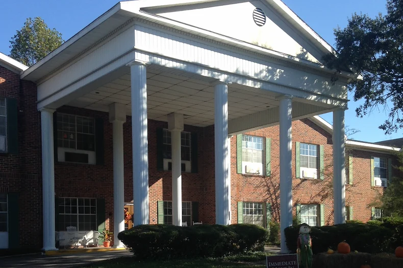 Image of Gordon Oaks Senior Living (1)