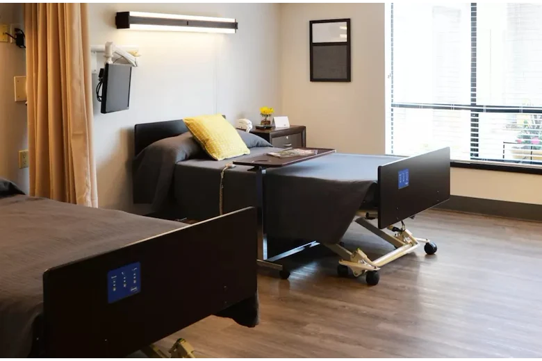 Image of Regency Gresham Nursing & Rehabilitation Center (4)
