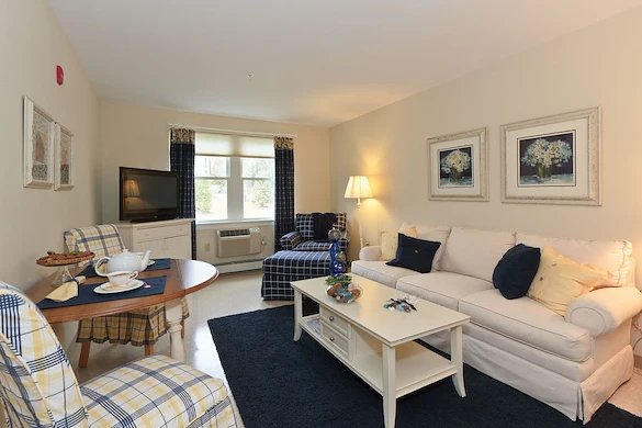 Image of Little Neck Village (4)