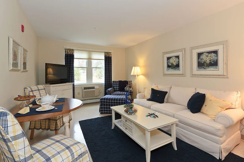 Image of Little Neck Village (4)