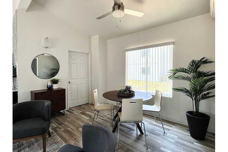 Image of Walnut Apartments (5)