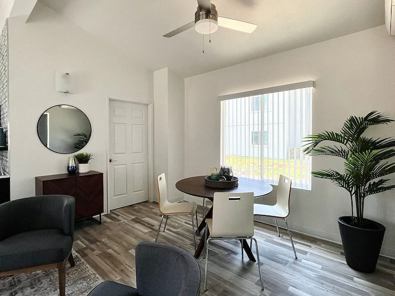 Image of Walnut Apartments (5)