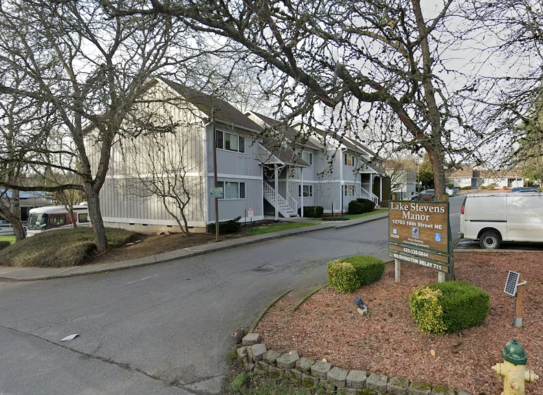 Image of Lake Stevens Manor (1)