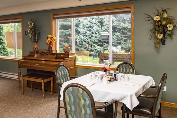 Image of Edgewood Brookings (3)