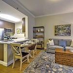 Image of The Village of River Oaks (8)