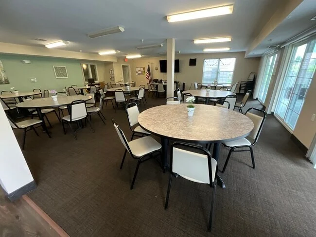 Image of New Hartford Square Senior Apartments (8)