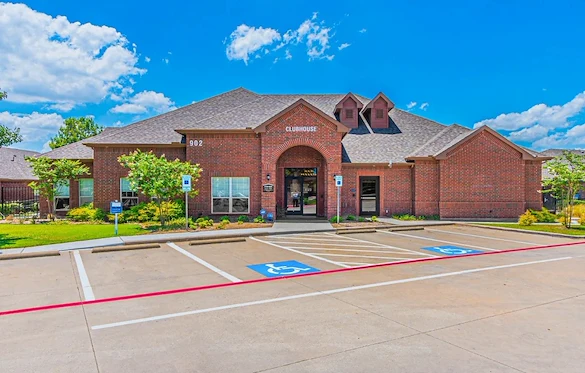 Image of Lakeside Manor (1)