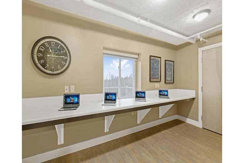 Image of Barnesville Manor (2)