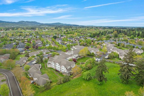 Image of Stoneybrook Lodge Gracious Retirement Living (2)