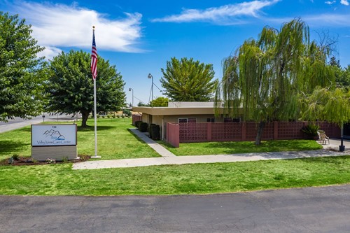 Image of Valley View Care Center Delano (1)