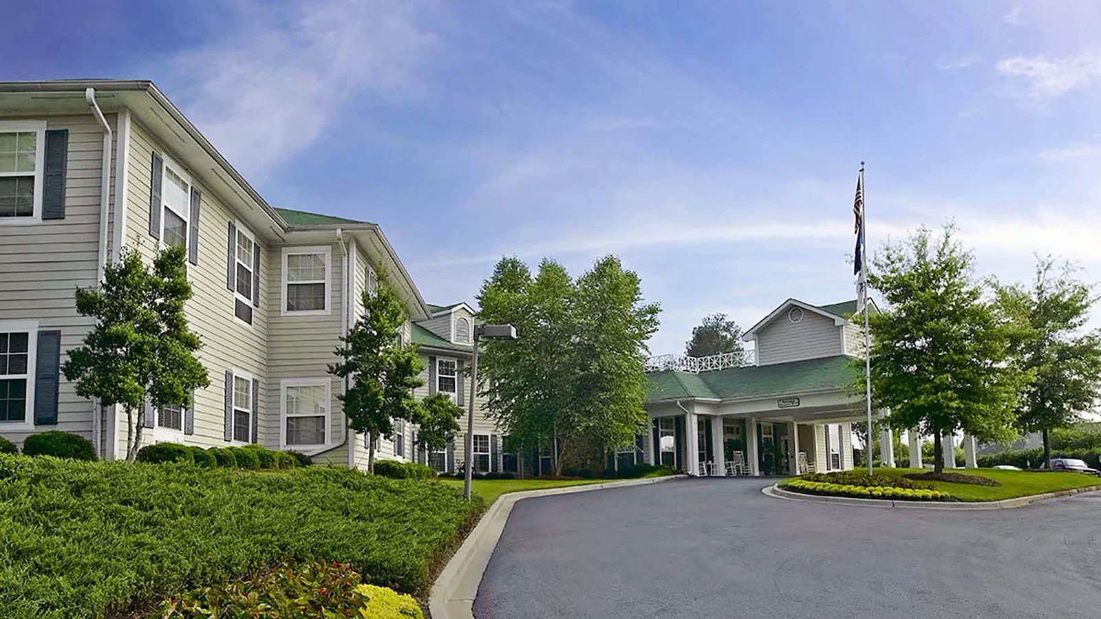 Image of Forest Lake Manor (1)